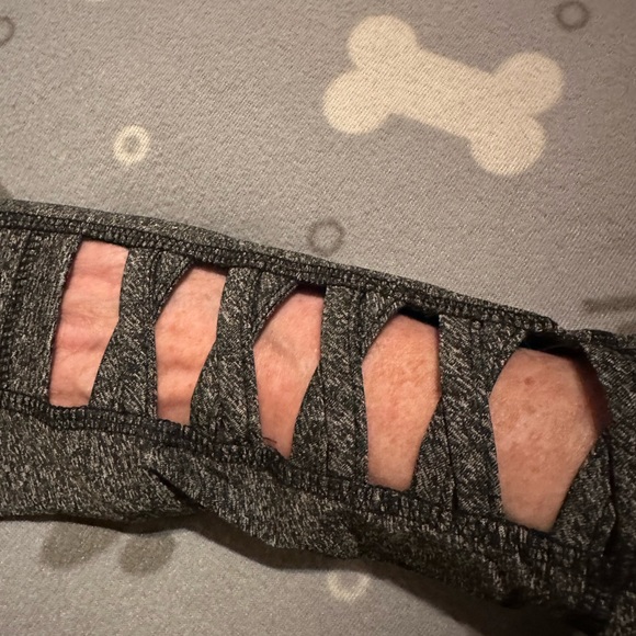 Criss cross strap full length leggings Sz M - Picture 4 of 5